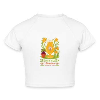 Harry Potter Butterbeer Served Fresh Estd. 1867 - Cropped Frauen Organic T-Shirt - Weiß - Hinten - AI Model Female 172 dark (172cm)
