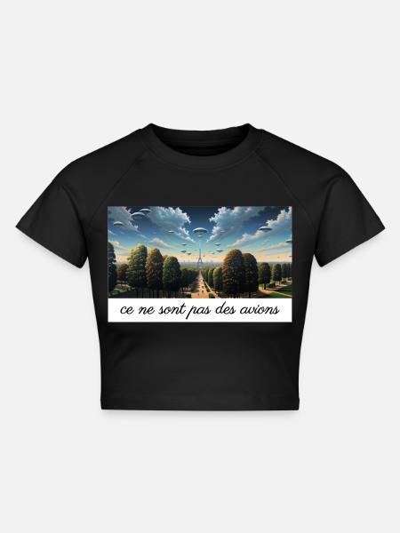 UFOs über Paris - Magritte - Cropped Frauen Organic T-Shirt - Schwarz