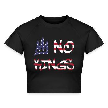 No Kings in America since 1776 Flagge USA - Cropped Frauen Organic T-Shirt - Schwarz - Vorne - AI Model Female 172 light (172cm)