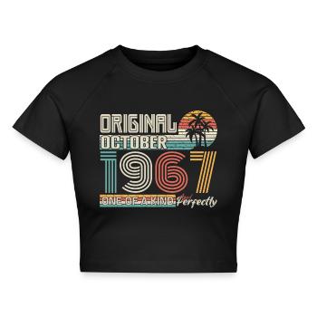 Oktober 1967 Geburtstag Oktober 1967 Geschenk 1967 - Cropped Frauen Organic T-Shirt - Schwarz - Vorne - AI Model Female 172 light (172cm)