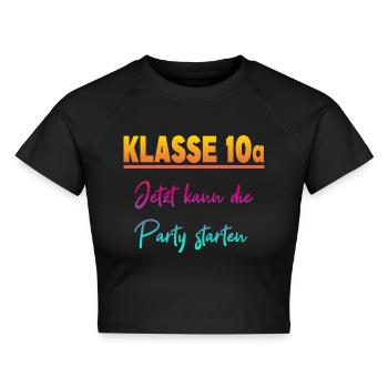 Klasse 10a Klassenfahrt - Cropped Frauen Organic T-Shirt - Schwarz - Vorne - AI Model Female 172 light (172cm)