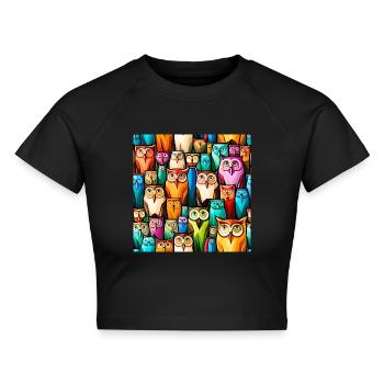 Niedliches Eulenmuster - Cropped Frauen Organic T-Shirt - Schwarz - Vorne - AI Model Female 172 light (172cm)