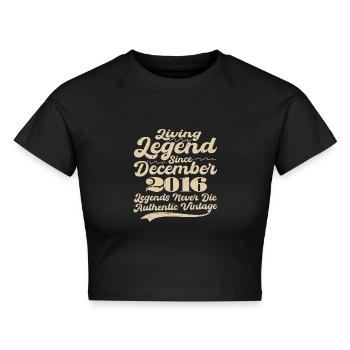 Es war einmal eine Legende. Dezember 2016 Geburts - Cropped Frauen Organic T-Shirt - Schwarz - Vorne - AI Model Female 172 light (172cm)