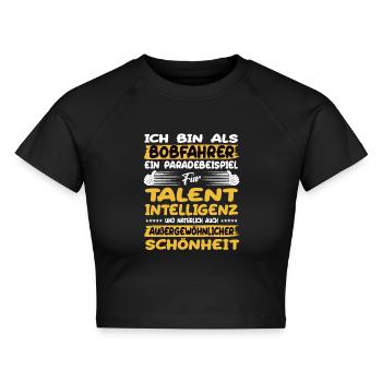 Bobfahrer ein Paradebeispiel Bobfahren - Cropped Frauen Organic T-Shirt - Schwarz - Vorne - AI Model Female 172 light (172cm)