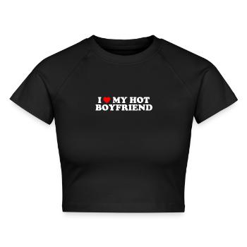 I Love My Hot Boyfriend - Ich Liebe Meinen Freund - Cropped Frauen Organic T-Shirt - Schwarz - Vorne - AI Model Female 172 light (172cm)