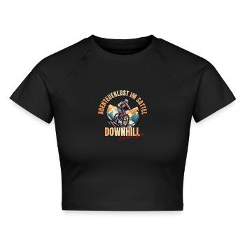 MTB: Abenteuerlust im Sattel - Cropped Frauen Organic T-Shirt - Schwarz - Vorne - AI Model Female 172 light (172cm)