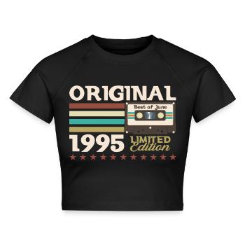 Kassette Juni 1995 Jahrgang 1995 Geburtstag 1995 - Cropped Frauen Organic T-Shirt - Schwarz - Vorne - AI Model Female 172 light (172cm)