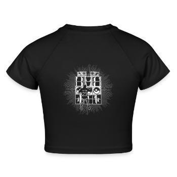 TEKNO 23 SOUNDSYSTEM - 2022 FRAME - Cropped Frauen Organic T-Shirt - Schwarz - Hinten - AI Model Female 172 light (172cm)