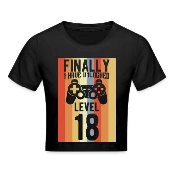 Level 18 Unlocked - Cropped T-Shirt - black - Front - Marisol (170cm)