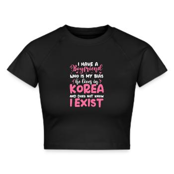 K-Pop - Frauen Cropped T-Shirt - Schwarz - Vorne - Marisol (170cm)