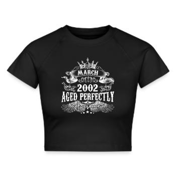 2002| March 2002 birthday Aged Perfectly - Cropped T-Shirt - black - Front - Marisol (170cm)