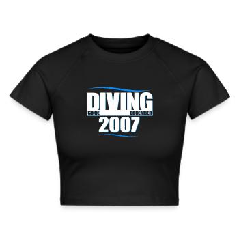 Taucher Geburtstag - Diving since December 2007 - Frauen Cropped T-Shirt - Schwarz - Vorne - Marisol (170cm)
