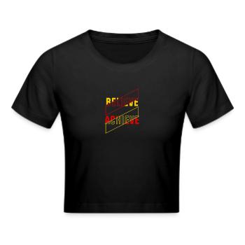 Glauben und erreichen: Inspirierende Worte - Frauen Cropped T-Shirt - Schwarz - Vorne - Marisol (170cm)