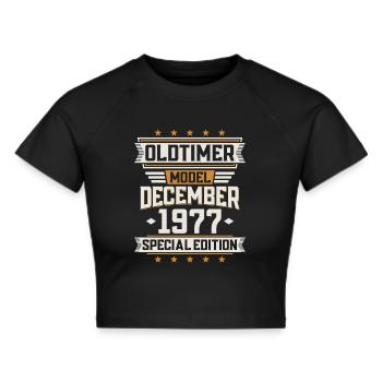 December Year 1977 Year of construction Oldtimer Birthday - Cropped T-Shirt - black - Front - Marisol (170cm)