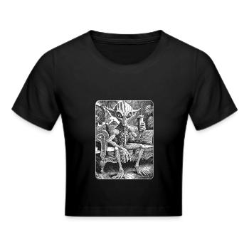 Kaffee im All: Alien auf Jugendstilsofa entspannt. - Frauen Cropped T-Shirt - Schwarz - Vorne - Marisol (170cm)