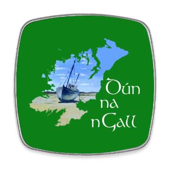 Dún na nGall (green background) - Square fridge magnet - white - Front