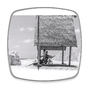 Cabane de plage solitaire - Magnet carré - blanc - Devant