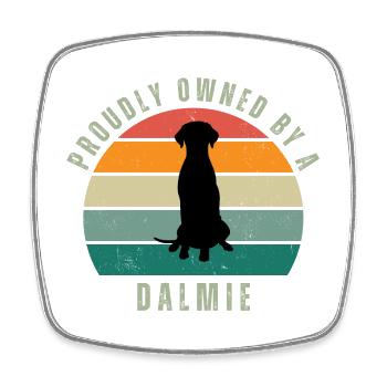 Proudly Owned by a Dalmie Retro Sunset - Viereckiger Kühlschrankmagnet - Weiß - Vorne