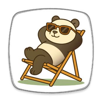 Panda détendu avec des lunettes de soleil dans une chaise longue - Magnet carré - blanc - Devant