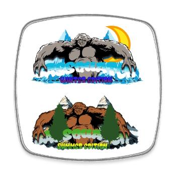 Sasquatch Peaks Winter- und Sommerausgabe - Viereckiger Kühlschrankmagnet - Weiß - Vorne