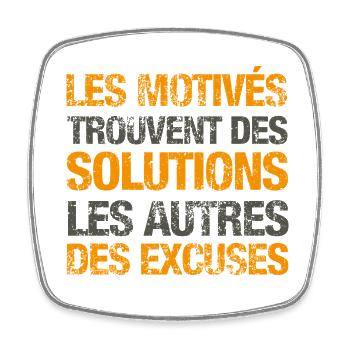 Les motivés trouvent des solutions - Magnet carré - blanc - Devant