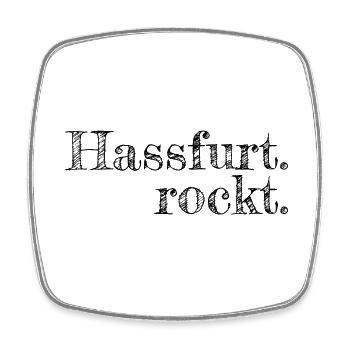 Hassfurt rockt - Textdesign mit Stadtnamen - Viereckiger Kühlschrankmagnet - Weiß - Vorne