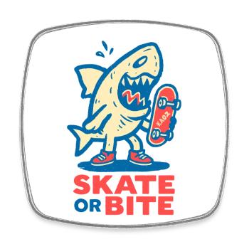 Comic-Hai mit Skateboard und Spruch - Viereckiger Kühlschrankmagnet - Weiß - Vorne