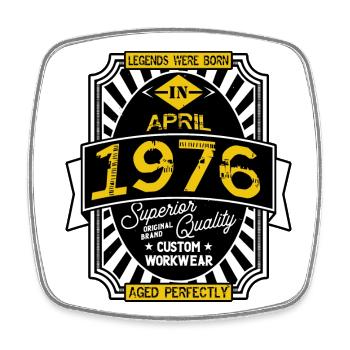 1976 APRIL - Viereckiger Kühlschrankmagnet - Weiß - Vorne