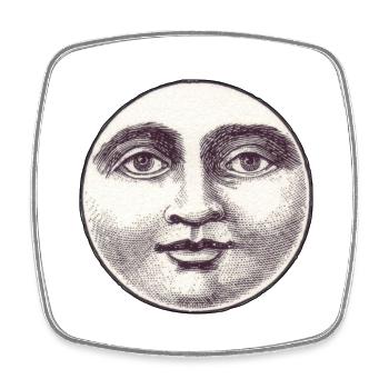 Mondgesicht aus dem Kurzfilm "Die Reise zum Mond" - Viereckiger Kühlschrankmagnet - Weiß - Vorne