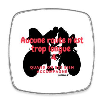 FR49 - Aucune route n’est trop longue version Pink - Magnet carré - blanc - Devant