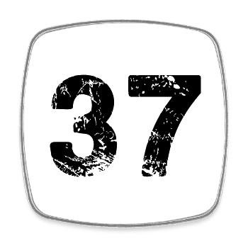 37 - Square fridge magnet - white - Front