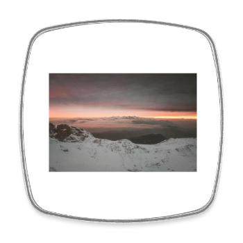 Stimmungsvoller Wintersonnenuntergang in den Bergen Griechenlands - Viereckiger Kühlschrankmagnet - Weiß - Vorne