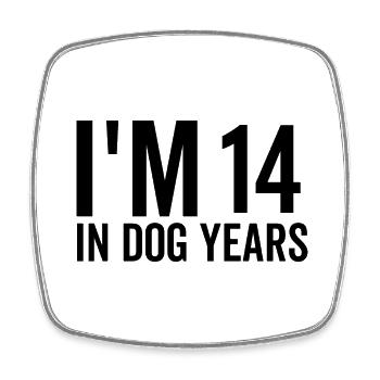 Ich bin 14 in Hundejahren - Viereckiger Kühlschrankmagnet - Weiß - Vorne
