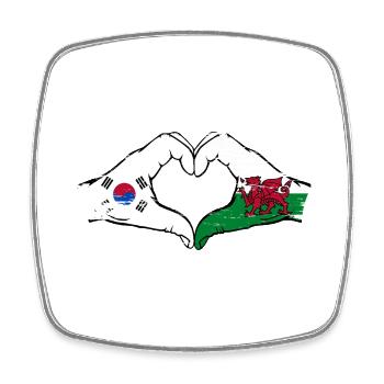 Südkorea Wales Flagge Hände Herzform used - Viereckiger Kühlschrankmagnet - Weiß - Vorne
