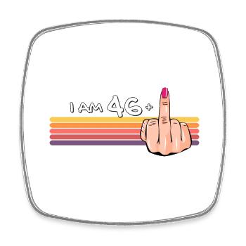 Ich bin 46 + 1 Mittelfinger-Shirt Ich bin 46 plus, - Viereckiger Kühlschrankmagnet - Weiß - Vorne