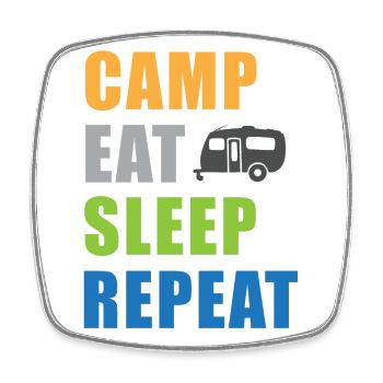 Camp Eat Sleep Repeat Wohnwagen in Farbe - Viereckiger Kühlschrankmagnet - Weiß - Vorne