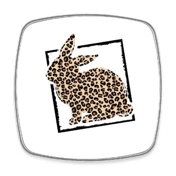 Rabbit well camouflaged in leopard look - Square fridge magnet - white - Front
