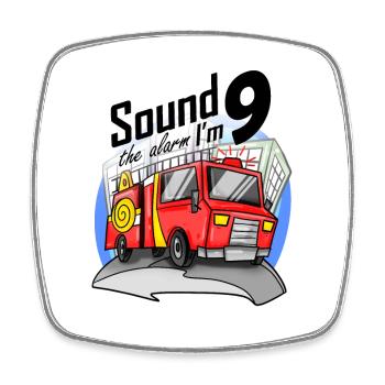 9 ans Jeune voiture de pompiers - Magnet carré - blanc - Devant