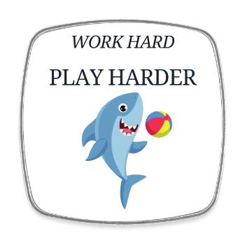 Hart arbeiten, härter spielen, Hai. - Viereckiger Kühlschrankmagnet - Weiß - Vorne