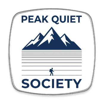PEAK QUIET Mountain Silhouette Motif - Square fridge magnet - white - Front