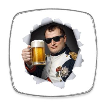 Napoleon hält ein Bier - Viereckiger Kühlschrankmagnet - Weiß - Vorne