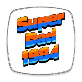 Super Dad 1984 – Retro 80s Style Vatertag Geschenk - Viereckiger Kühlschrankmagnet - Weiß - Vorne