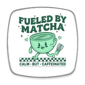 Angetrieben von Matcha, ruhigem, aber koffeinhaltigem Matcha-Tee - Viereckiger Kühlschrankmagnet - Weiß - Vorne