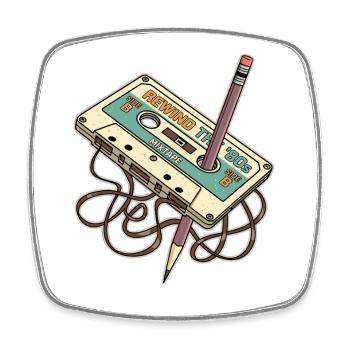 Rewind 80er Retro Musik Kassette mit Bleistift - Viereckiger Kühlschrankmagnet - Weiß - Vorne