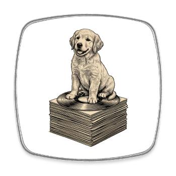 Funny Dog assis sur des disques de musique rétro - Magnet carré - blanc - Devant