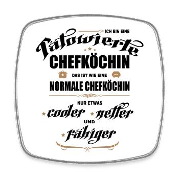 Chefköchin mit Tattoos. Tätowierte Köchin. - Viereckiger Kühlschrankmagnet - Weiß - Vorne