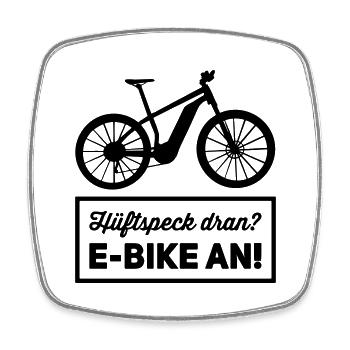 E-Bike Fahrer Outfit Hüftspeck dran E-Bike an - Viereckiger Kühlschrankmagnet - Weiß - Vorne