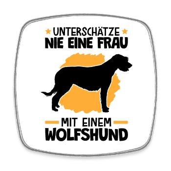 Unterschätze nie eine Frau mit Irischer Wolfshund - Viereckiger Kühlschrankmagnet - Weiß - Vorne