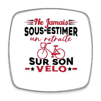 Un Retraité Sur Son Vélo Humour Retraite Cycliste - Magnet carré - blanc - Devant