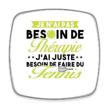 T-shirt Tennis pour Hommes - Besoin de Thérapie - Magnet carré - blanc - Devant